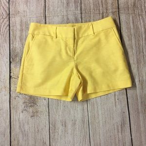 NWT Loft Shorts Yellow has pockets low rise awesome condition size 00